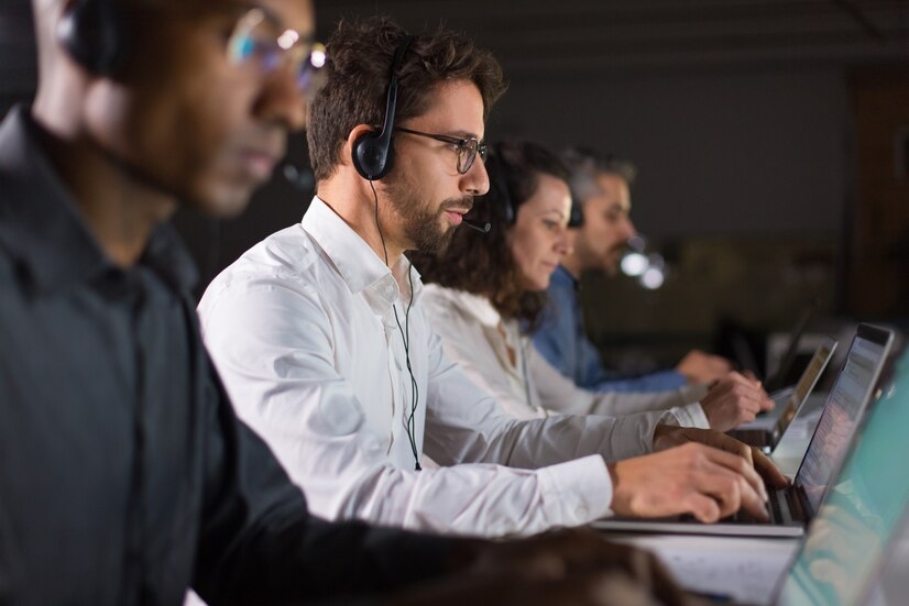 suporte ao cliente, casas de apostas online, eficiência, satisfação do usuário, tecnologias emergentes, inteligência artificial, chatbots, gerenciamento de capacidade, escalabilidade, autoatendimento, comunidade de usuários.